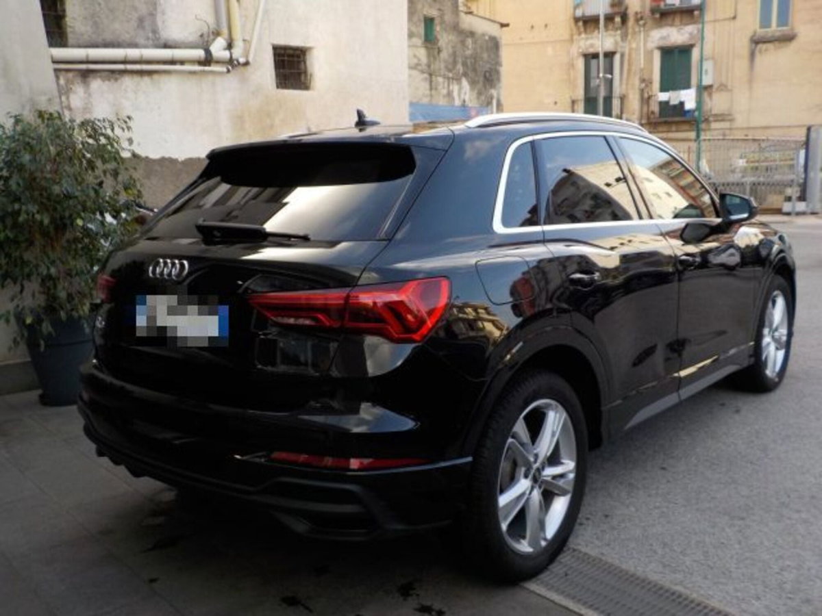 Audi Q3 2.0 TDI 150 CV S tronic S line Edition (12)