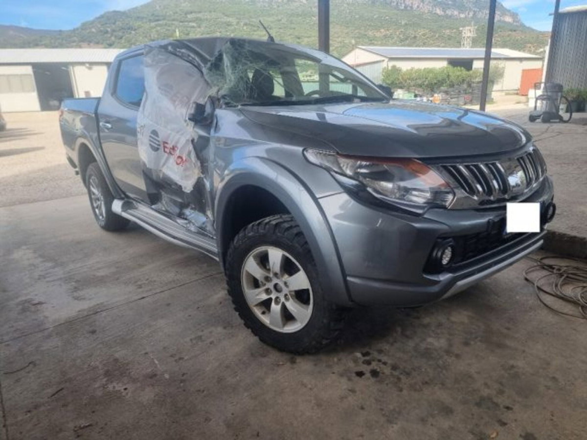 Mitsubishi L200 2.4 DI-D/181CV Double Cab Intense Hp Mivec SDA (4)