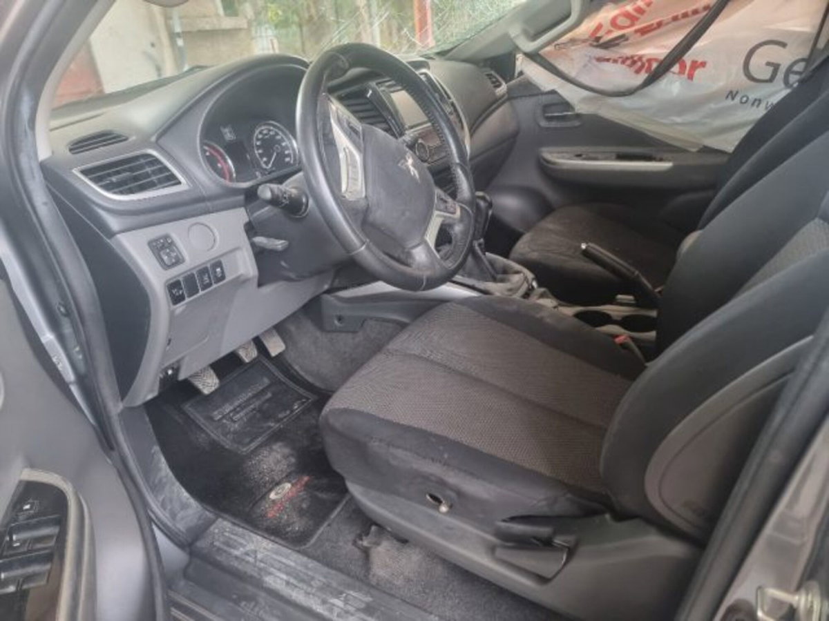 Mitsubishi L200 2.4 DI-D/181CV Double Cab Intense Hp Mivec SDA (9)