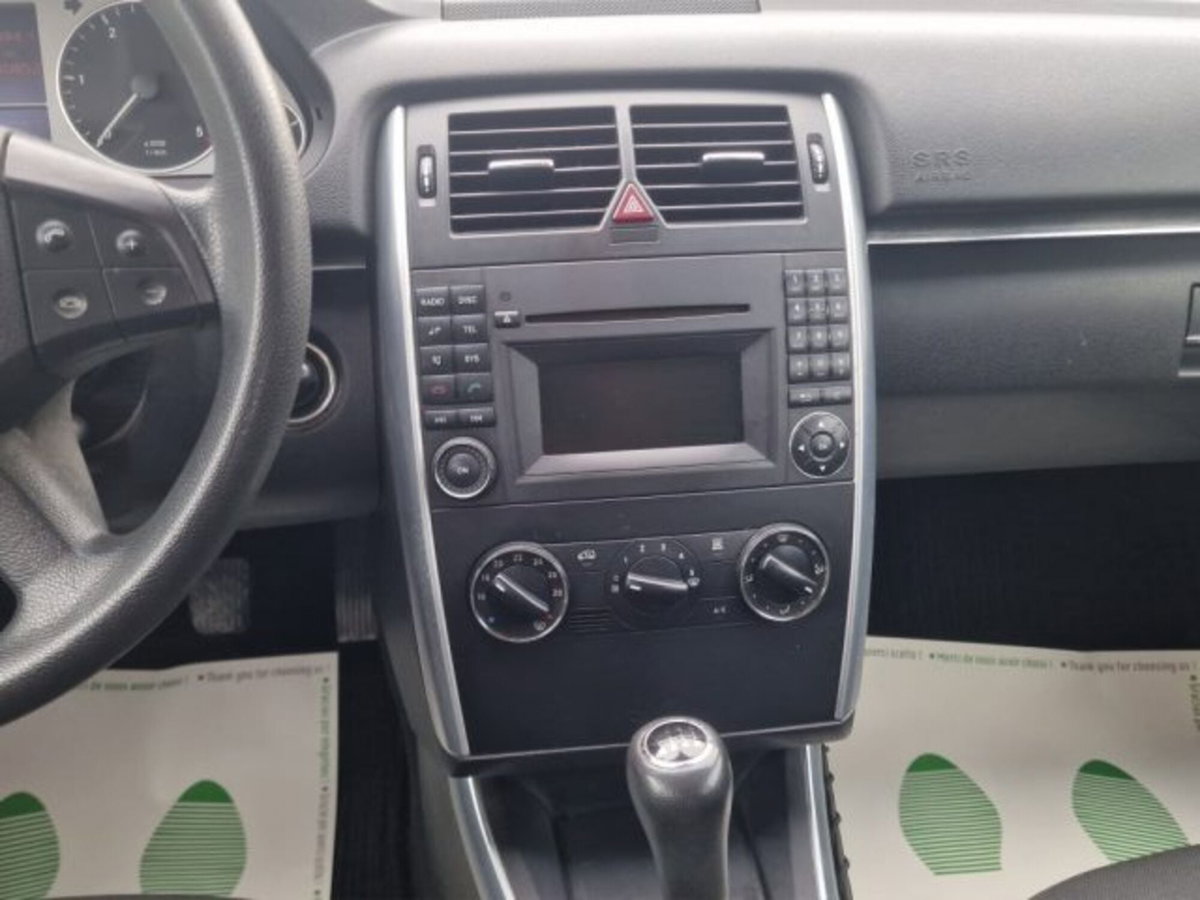 Mercedes-Benz Classe B 180 CDI Sport (15)
