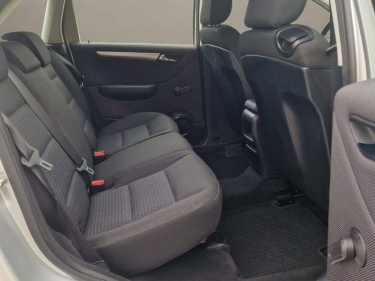 Mercedes-Benz Classe B 180 CDI Sport (19)