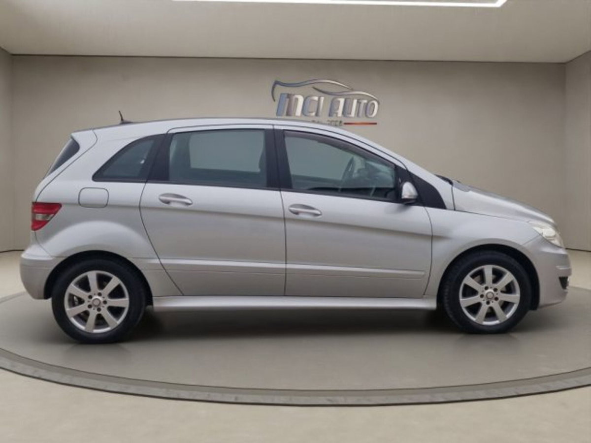 Mercedes-Benz Classe B 180 CDI Sport (6)