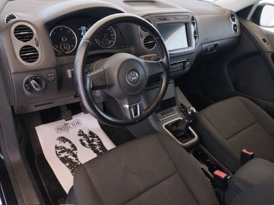 Volkswagen Tiguan 2.0 TDI 110 CV Cross BlueMotion Technology (9)