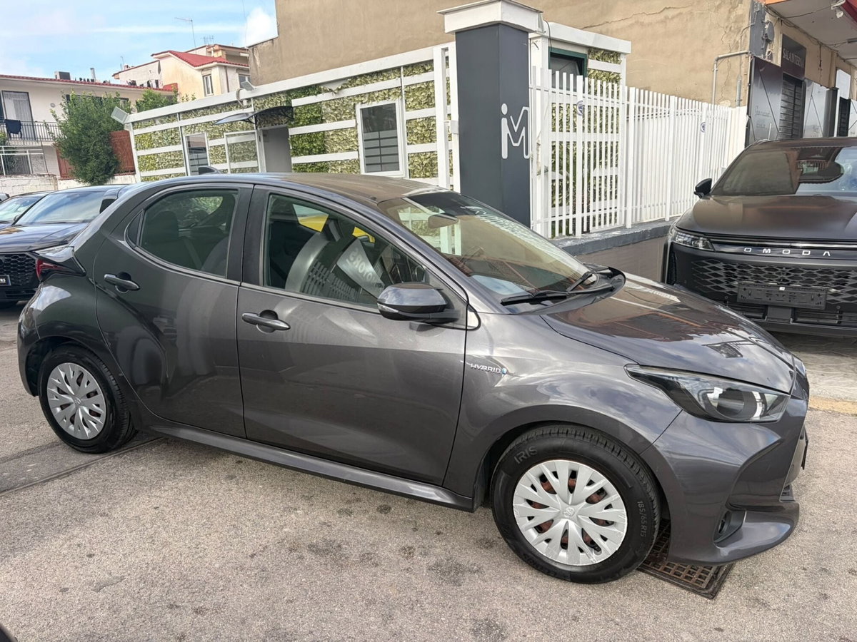 Toyota Yaris 1.5 Hybrid 5 porte Energy (4)