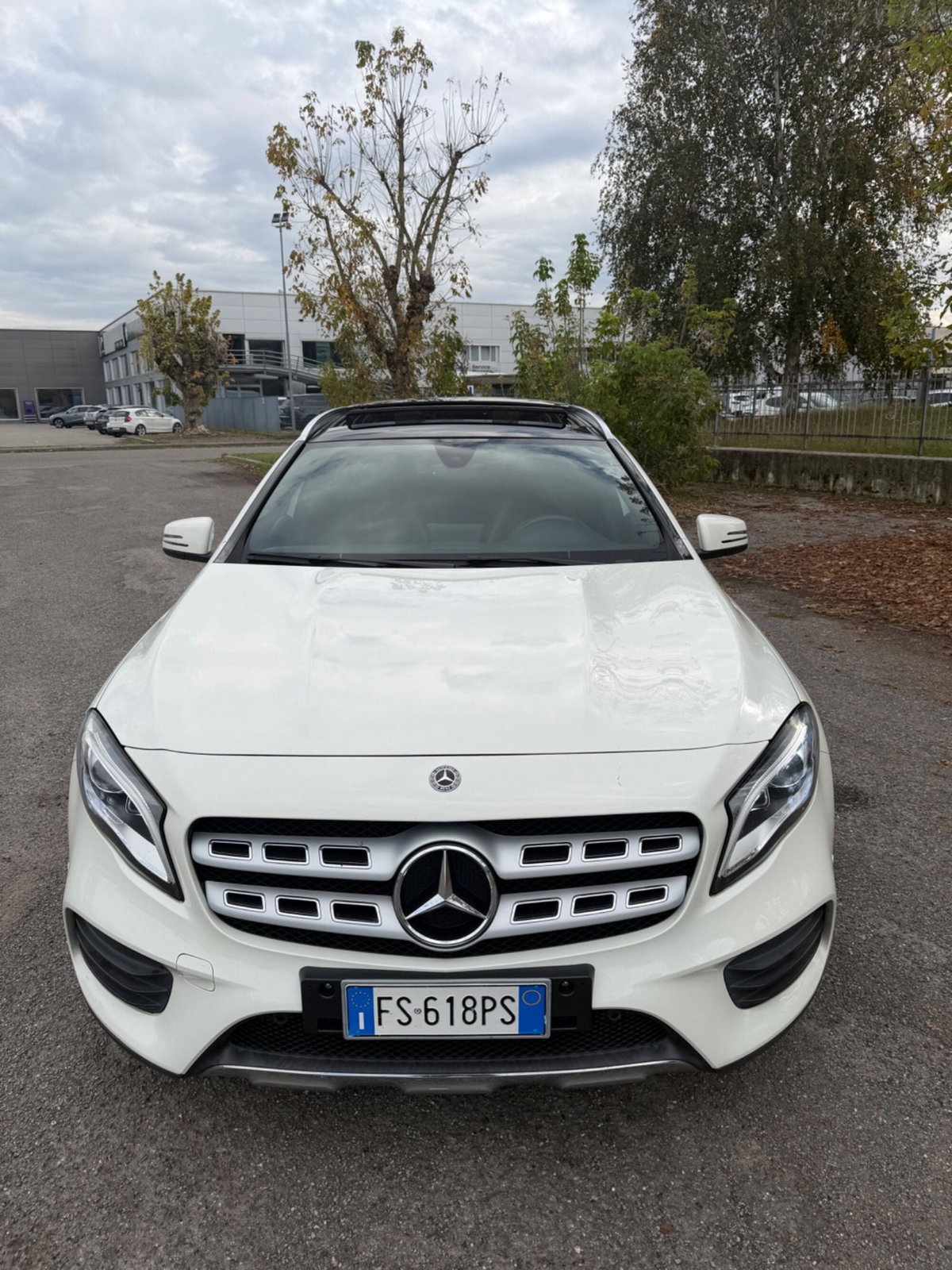 Mercedes-Benz GLA SUV 180 d Premium
