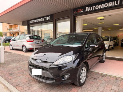 Ford Fiesta 1.2 82CV 5 porte (3)