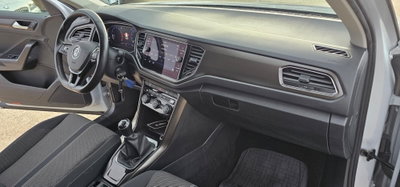 Volkswagen T-Roc 1.0 tsi Sport 115cv (17)