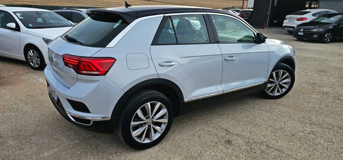 Volkswagen T-Roc 1.0 tsi Sport 115cv (9)