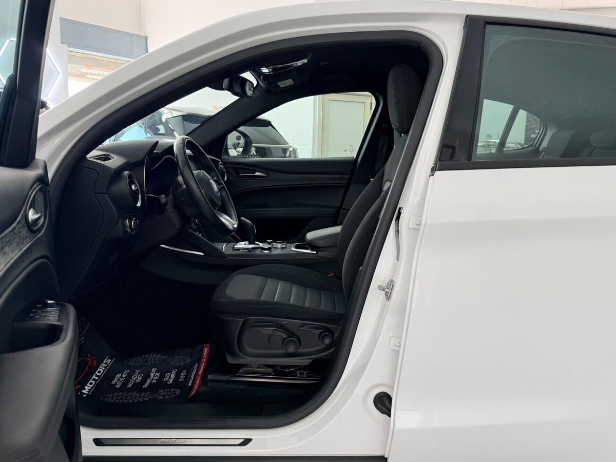 Alfa Romeo Stelvio Stelvio 2.2 Turbodiesel 190 CV AT8 Q4 Super Business (12)