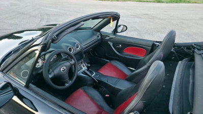 Mazda MX-5 1.8i 16V cat Backstage (15)