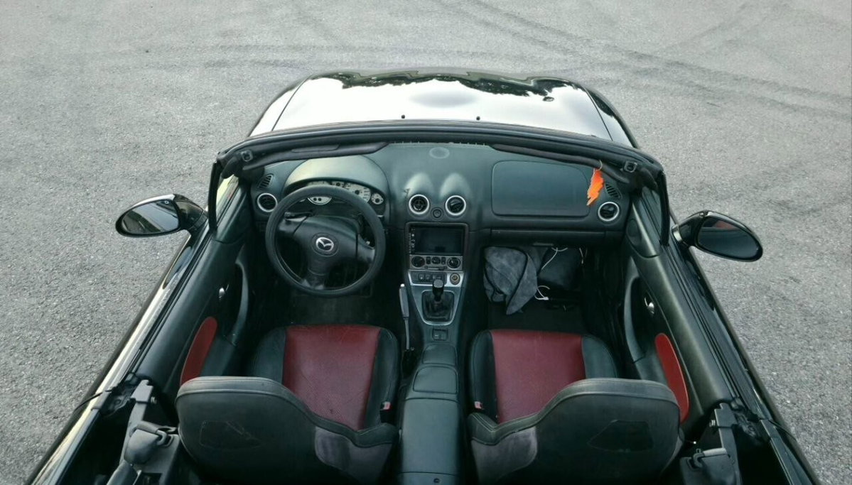 Mazda MX-5 1.8i 16V cat Backstage (20)
