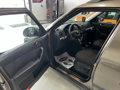 Skoda Yeti 2.0 TDI CR 110CV 4x4 Elegance (7)