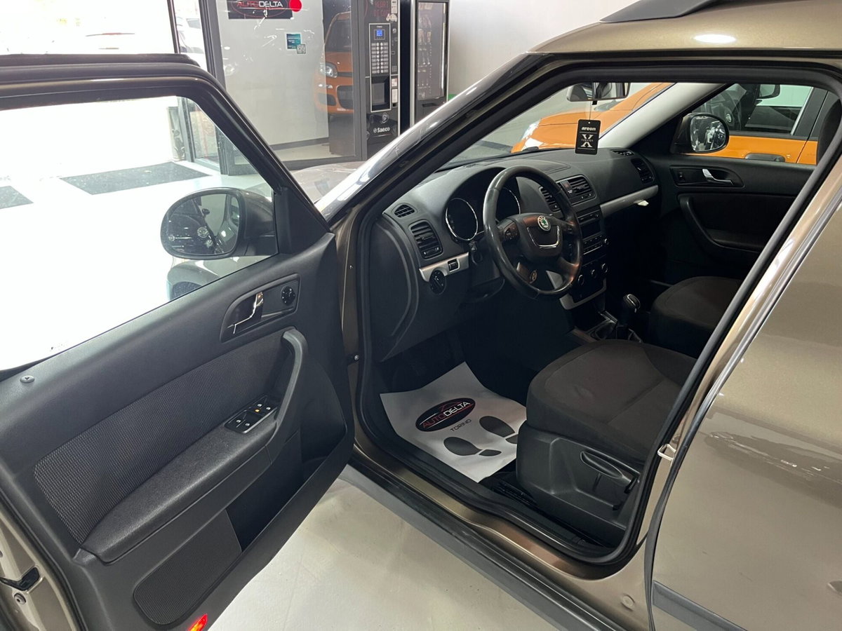 Skoda Yeti 2.0 TDI CR 110CV 4x4 Elegance (8)