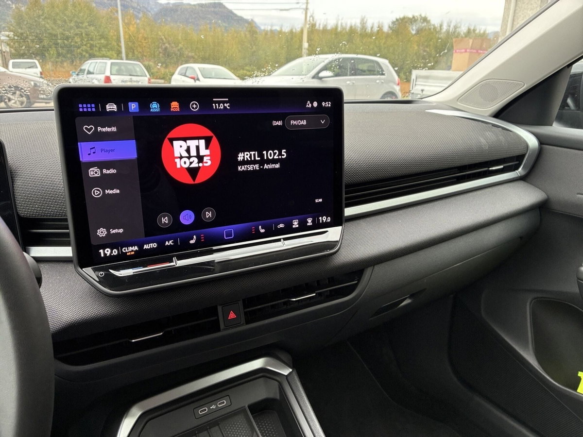Volkswagen T-Roc 1.5 etsi Life 150cv dsg (13)