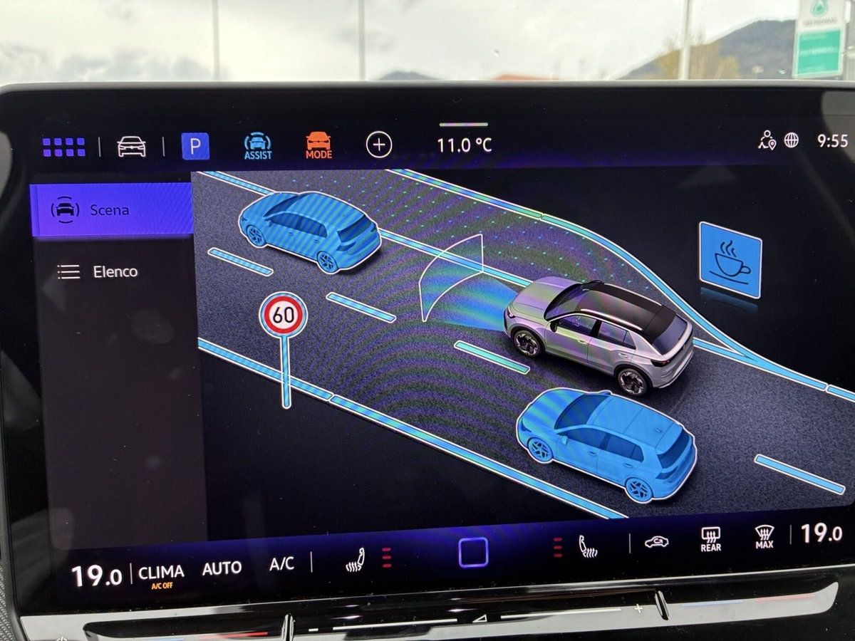 Volkswagen T-Roc 1.5 etsi Life 150cv dsg (20)