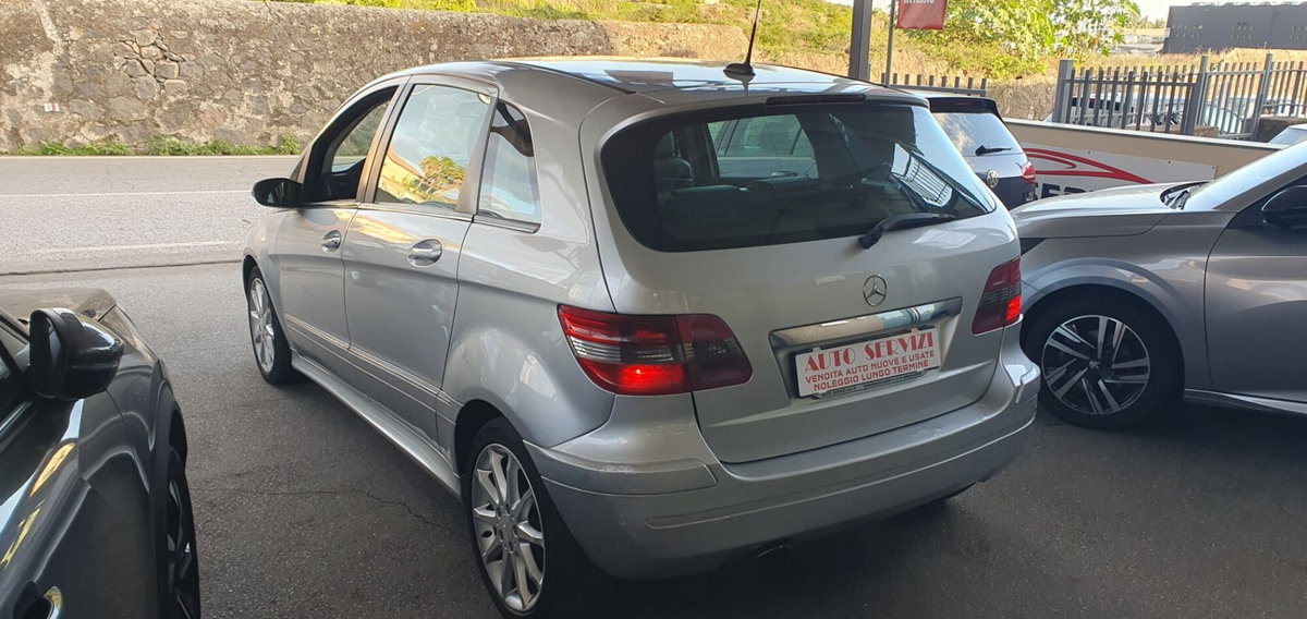 Mercedes-Benz Classe B 200 CDI Sport (2)