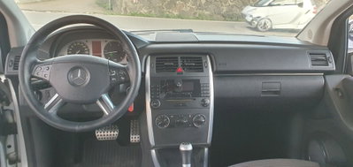 Mercedes-Benz Classe B 200 CDI Sport (6)