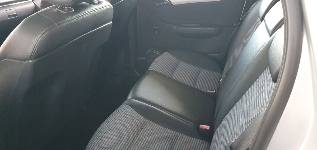 Mercedes-Benz Classe B 200 CDI Sport (7)