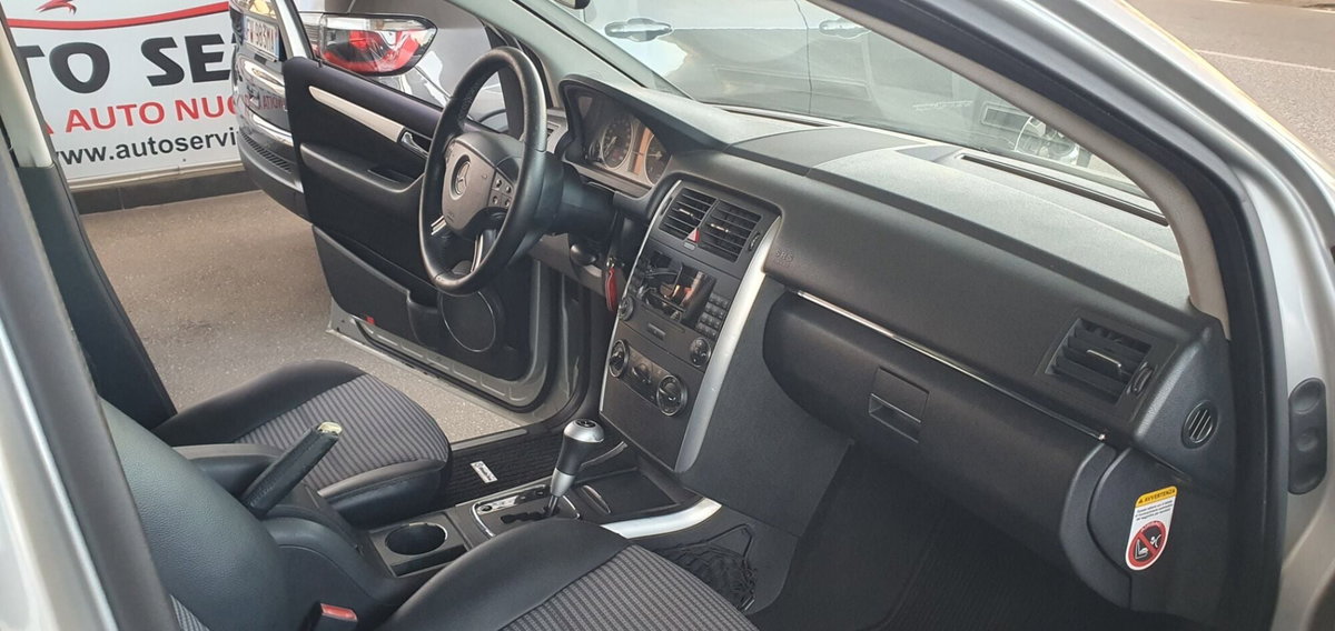 Mercedes-Benz Classe B 200 CDI Sport (8)