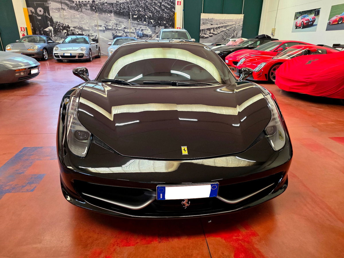 Ferrari 458 Coupé 458 Italia DCT (2)