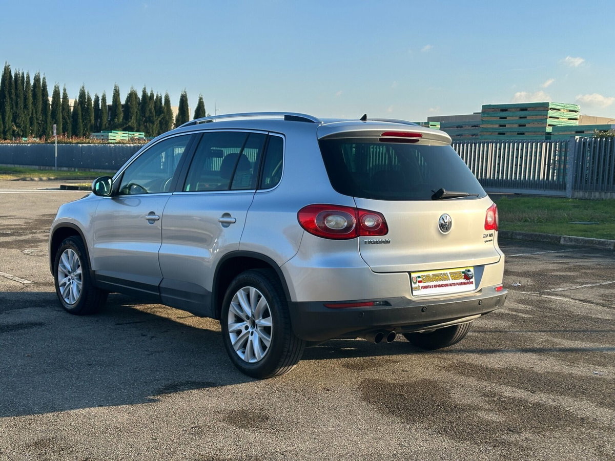 Volkswagen Tiguan 2.0 TDI DPF 4MOTION DSG Sport & Style (7)