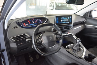 Peugeot 3008 BlueHDi 130 S&S EAT8 Allure Pack (12)