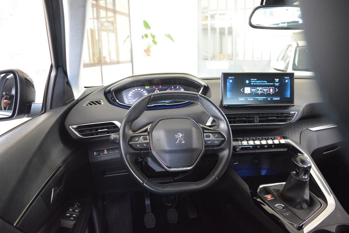 Peugeot 3008 BlueHDi 130 S&S EAT8 Allure Pack (16)