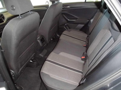 Volkswagen T-Roc 1.0 TSI Business BlueMotion Technology (8)