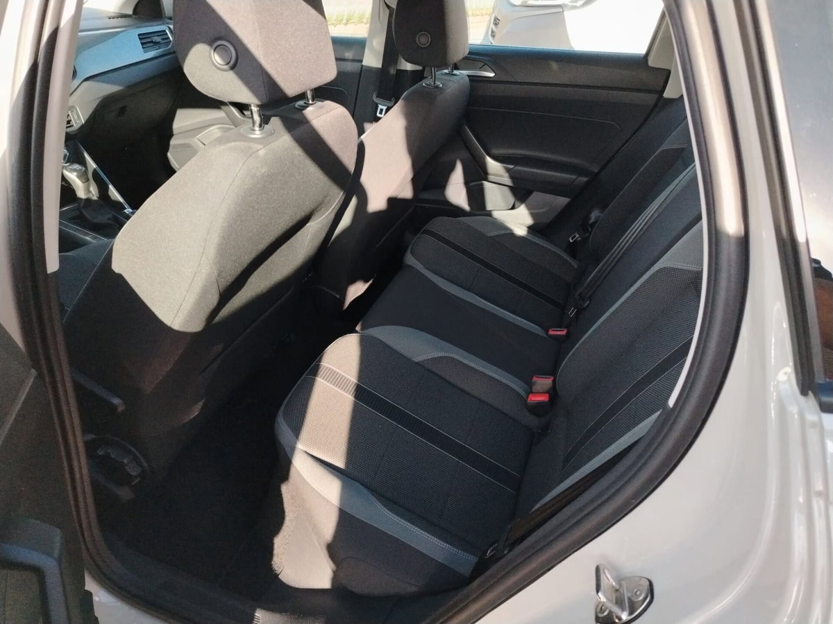 Volkswagen Polo 1.0 EVO (10)
