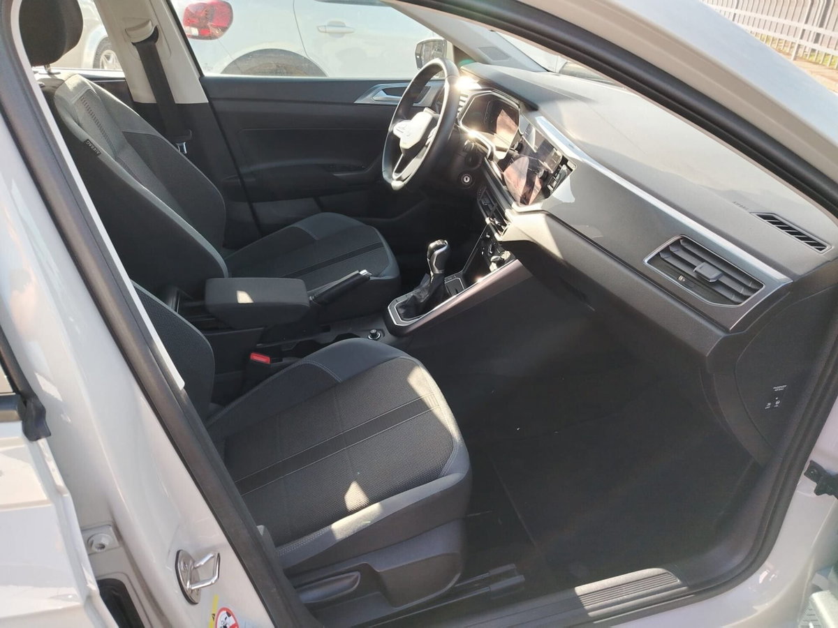 Volkswagen Polo 1.0 EVO (6)