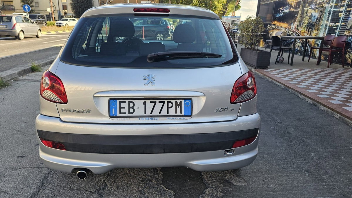 Peugeot 206 60CV 3p. Trendy (4)