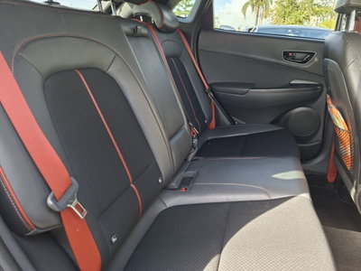 Hyundai Kona 1.6 CRDI 115 CV Xpossible (16)