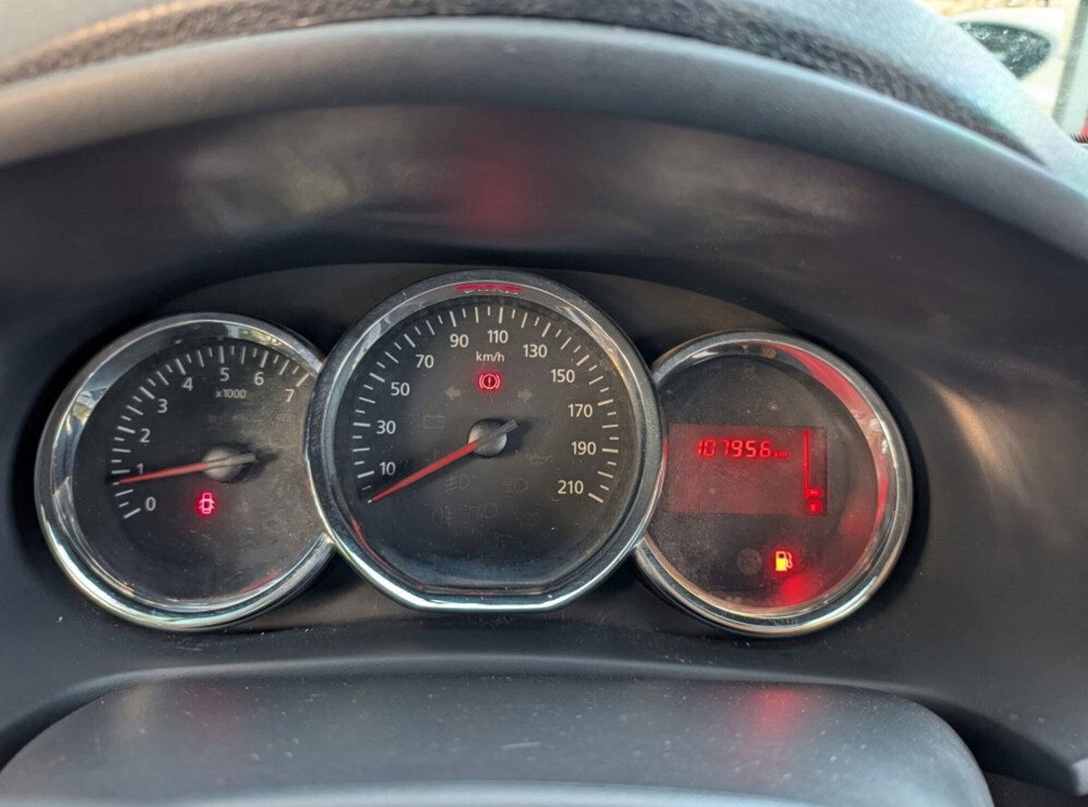 Dacia Sandero 1.5 dCi 75CV Ambiance (13)