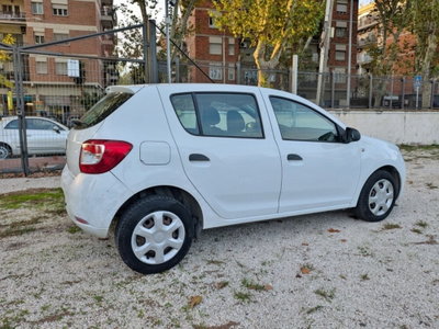 Dacia Sandero 1.5 dCi 75CV Ambiance (3)