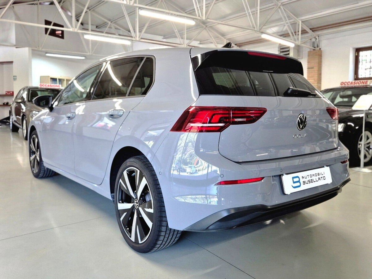 Volkswagen Golf 1.5 tsi Edition 115cv (18)