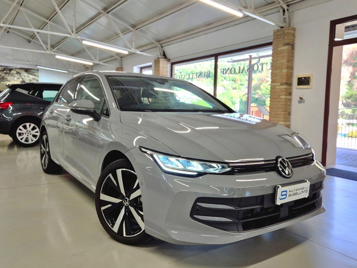 Volkswagen Golf 1.5 tsi Edition 115cv (19)