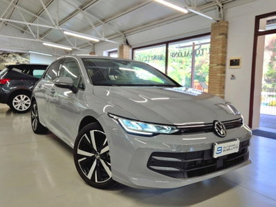 Volkswagen Golf 1.5 tsi Edition 115cv (19)