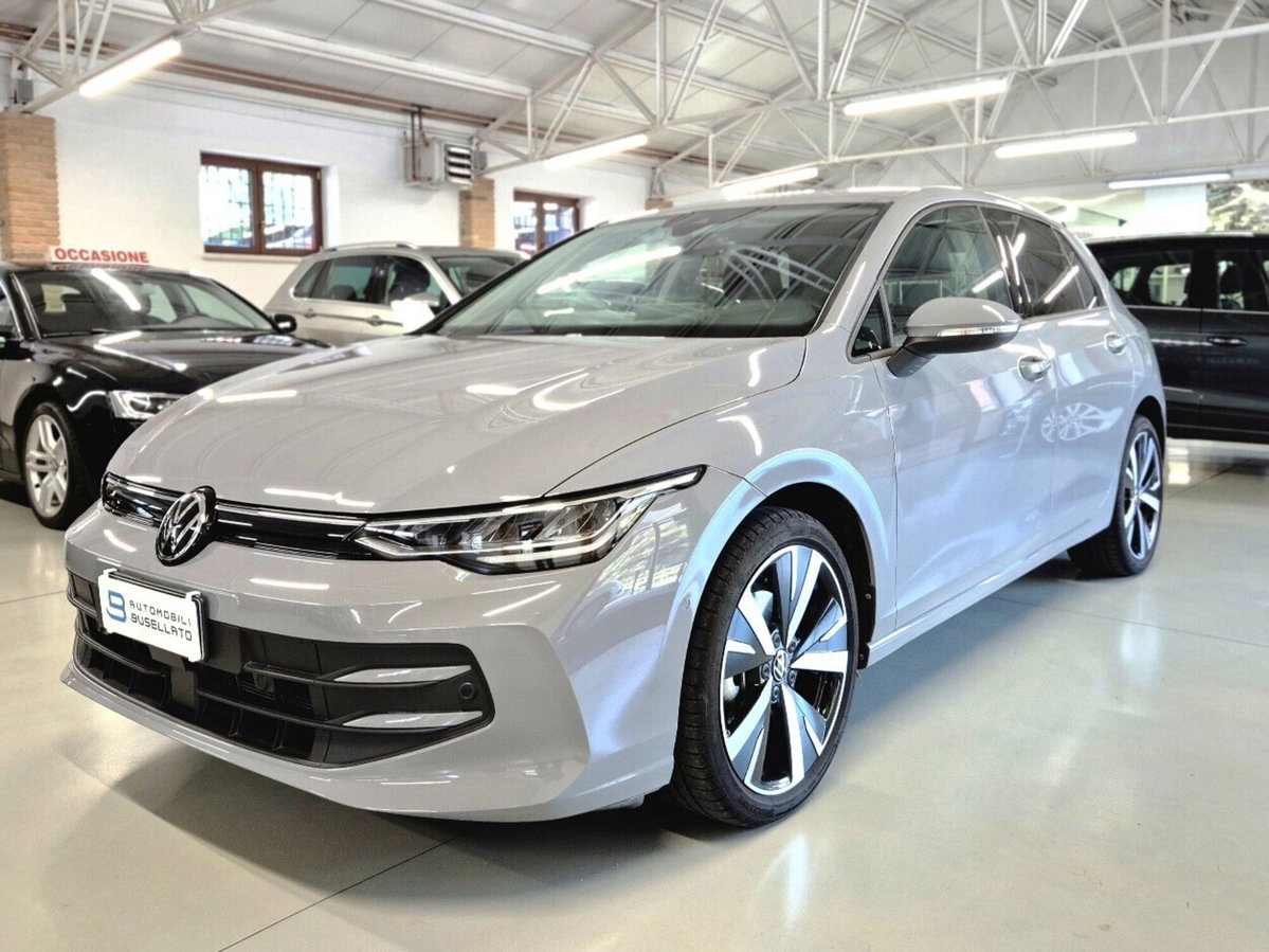 Volkswagen Golf 1.5 tsi Edition 115cv (3)