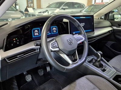 Volkswagen Golf 1.5 tsi Edition 115cv (4)