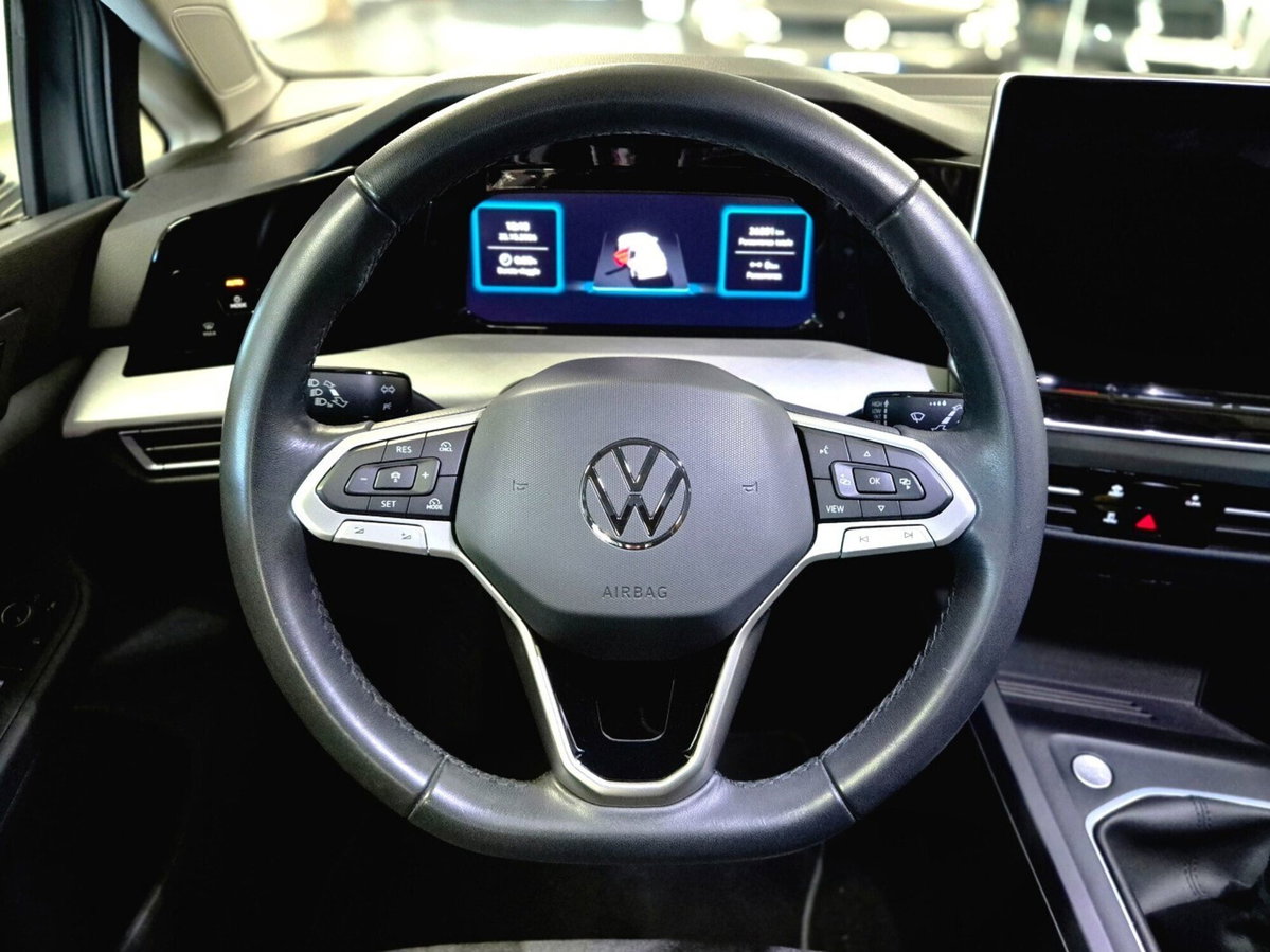 Volkswagen Golf 1.5 tsi Edition 115cv (5)