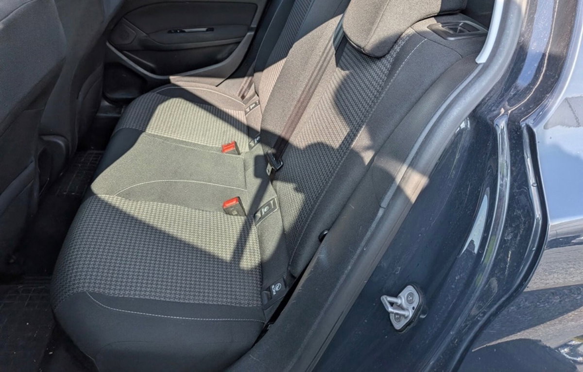 Peugeot 308 BlueHDi 130 S&S Business (9)