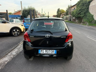 Toyota Yaris 1.3 5 porte (10)