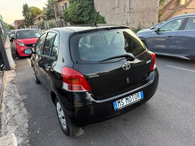 Toyota Yaris 1.3 5 porte (11)