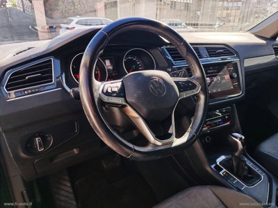 Volkswagen Tiguan 2.0 TDI 150 CV SCR DSG 4MOTION R-Line (10)