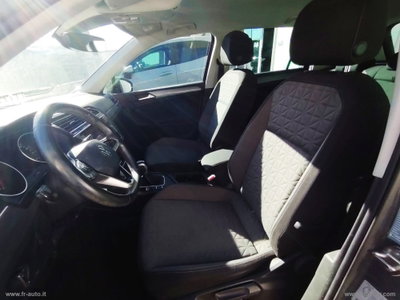 Volkswagen Tiguan 2.0 TDI 150 CV SCR DSG 4MOTION R-Line (11)