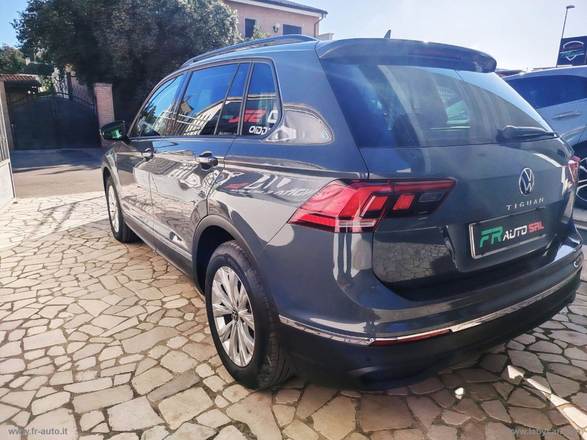 Volkswagen Tiguan 2.0 TDI 150 CV SCR DSG 4MOTION R-Line (9)