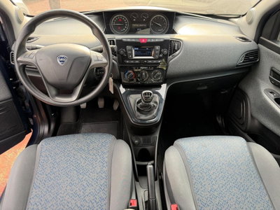 Lancia Ypsilon 1.0 FireFly 5 porte S&S Hybrid Ecochic Silver (11)