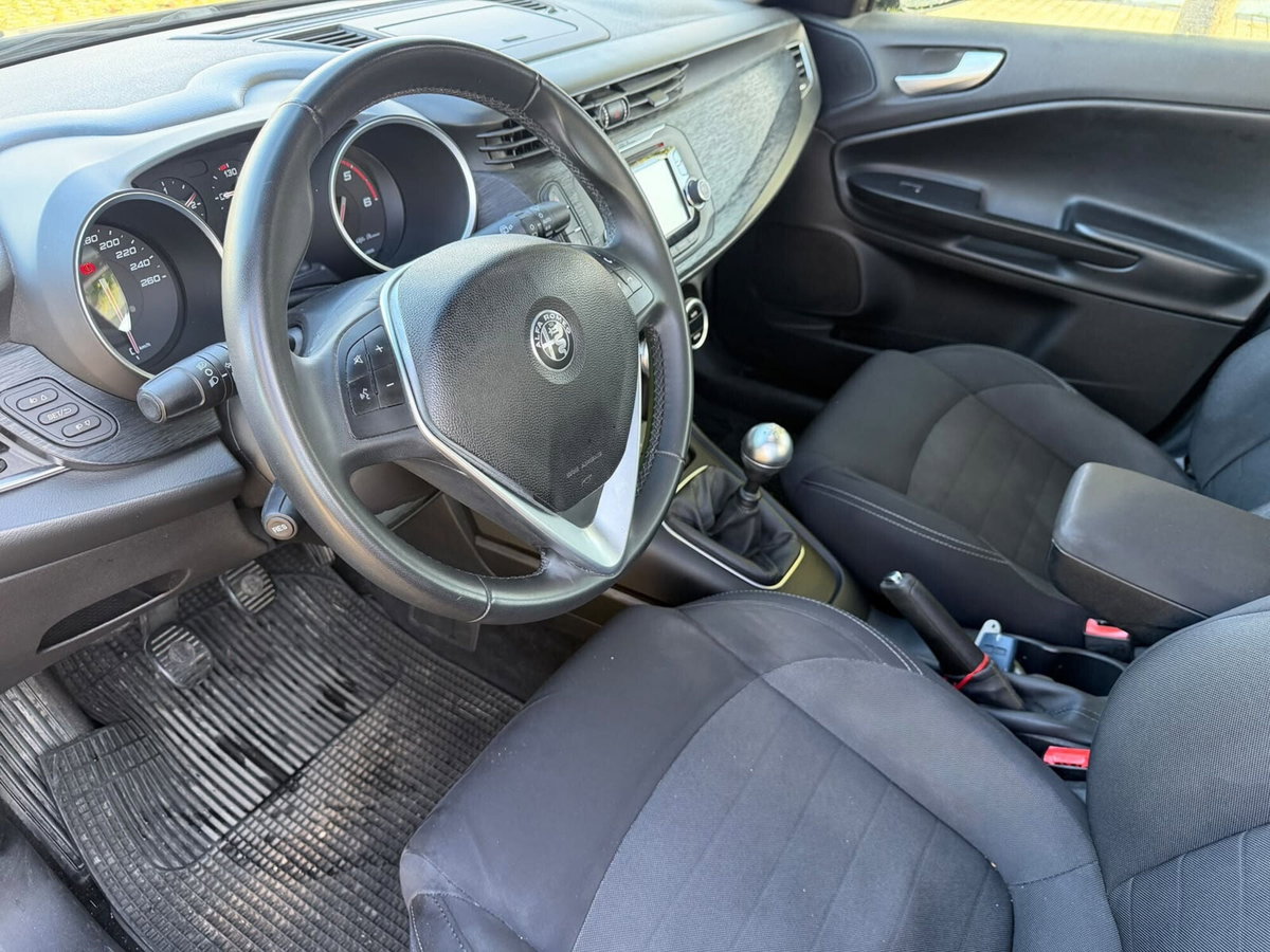 Alfa Romeo Giulietta 1.6 JTDm Ti 120cv (13)