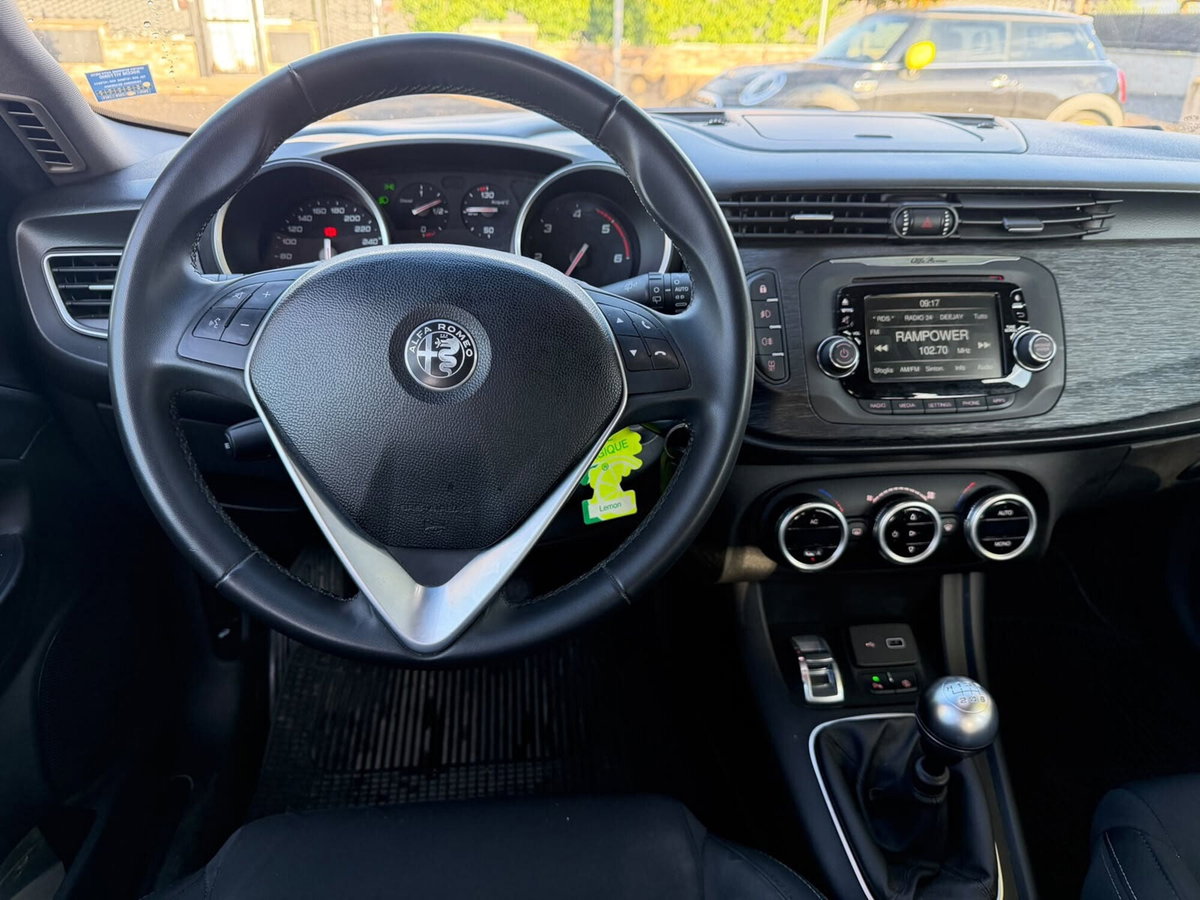 Alfa Romeo Giulietta 1.6 JTDm Ti 120cv (14)