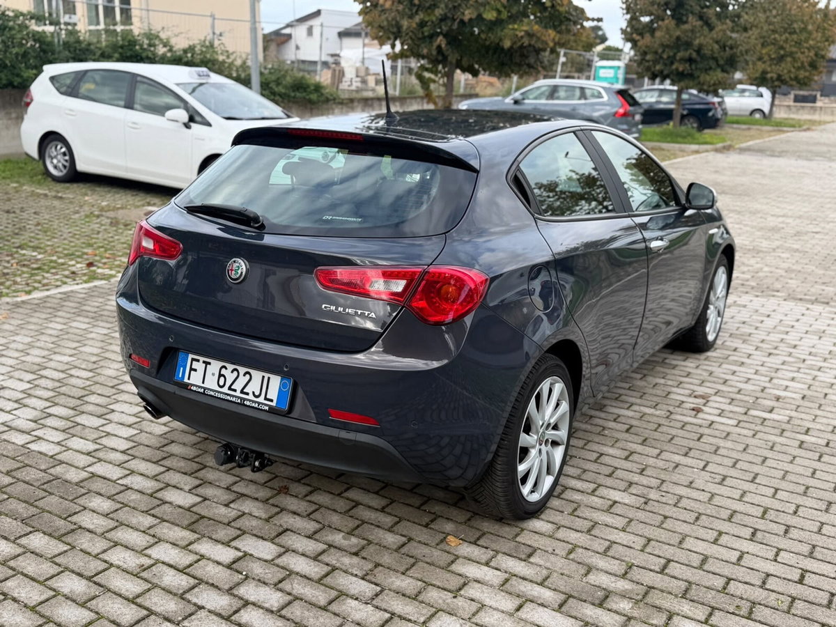 Alfa Romeo Giulietta 1.6 JTDm Ti 120cv (6)